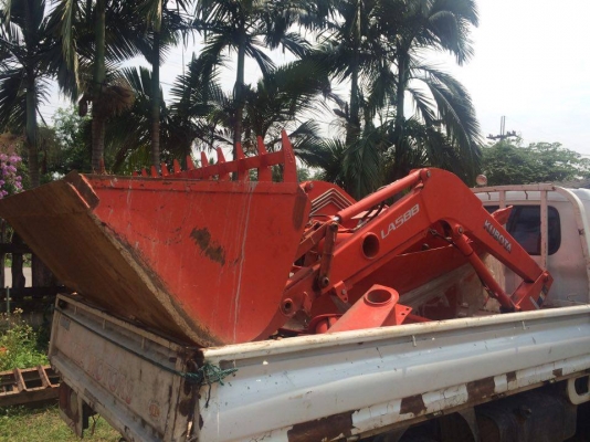 ขายตักใส่รถแทรคเตอร์La588 สภาพเหมือนใหม่ พร้อมติดตั้งให้ฟรี