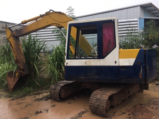 รถขุด PC60-6 รถทำงานอยู่ ช่วงล่างดี โซ่หนา