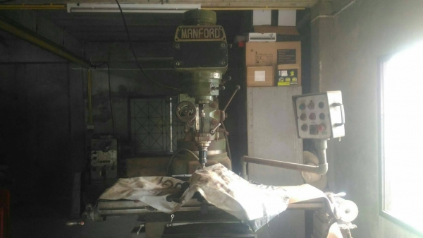 ขายเครื่องมิลลิ่ง M4 MANFORD ไต้หวัน แถมปากกา