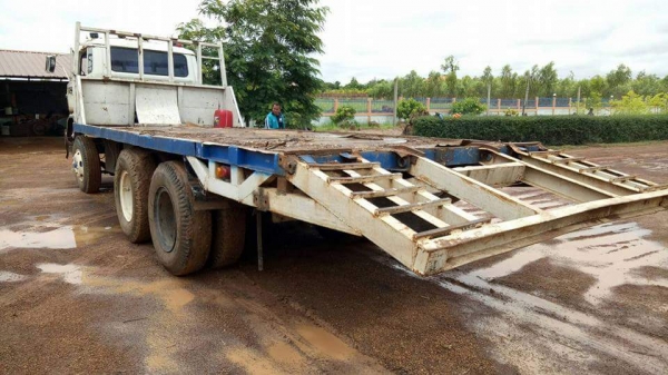 ขายด่วน 10ล้อ HINO หางปลาขึ้น200 เครื่อง EK100 260แรง ช่วงล่าง สองเพลา ZM เอกสารเล่มทะเบียน