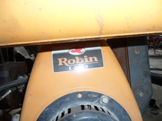 เครื่องตบดิน แบบจิ้งโจ้ กระโดดแรงๆ เราก็มีนาครับ เครื่องตบดิน แบบจิ้งโจ้ กระโดดแรงๆ เราก็มีนาครับ