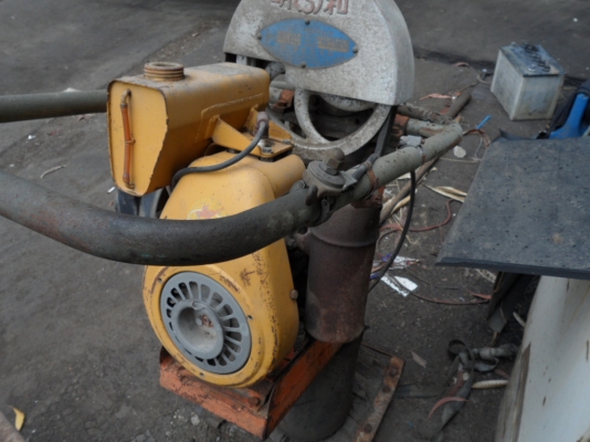 เครื่องตบดิน แบบจิ้งโจ้ กระโดดแรงๆ เราก็มีนาครับ เครื่องตบดิน แบบจิ้งโจ้ กระโดดแรงๆ เราก็มีนาครับ