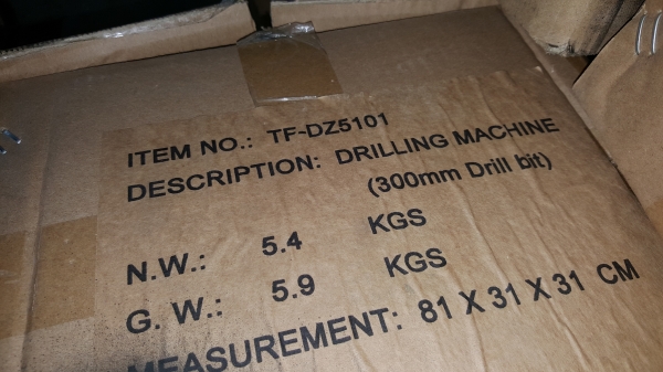 เครื่องเจาะดิน มีตัวเจาะให้ 3 ขนาด ขนาด 150mm 200 mm 300 mm เครื่องเจาะดิน มีตัวเจาะให้ 3 ขนาด ขนาด 150mm 200 mm 300 mm