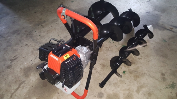 เครื่องเจาะดิน มีตัวเจาะให้ 3 ขนาด ขนาด 150mm 200 mm 300 mm เครื่องเจาะดิน มีตัวเจาะให้ 3 ขนาด ขนาด 150mm 200 mm 300 mm