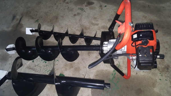 เครื่องเจาะดิน มีตัวเจาะให้ 3 ขนาด ขนาด 150mm 200 mm 300 mm เครื่องเจาะดิน มีตัวเจาะให้ 3 ขนาด ขนาด 150mm 200 mm 300 mm