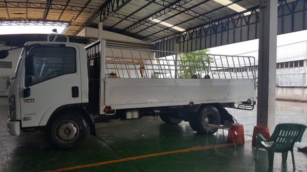 Isuzu NPR150แรง ห้างแท้ปี54 กะบะเลสยาว5เมตร Isuzu NPR150แรง ห้างแท้ปี54 กะบะเลสยาว5เมตร