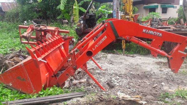 ขายตัก Kubota LA588 สภาพสวยพร้อมใช้งานครับ