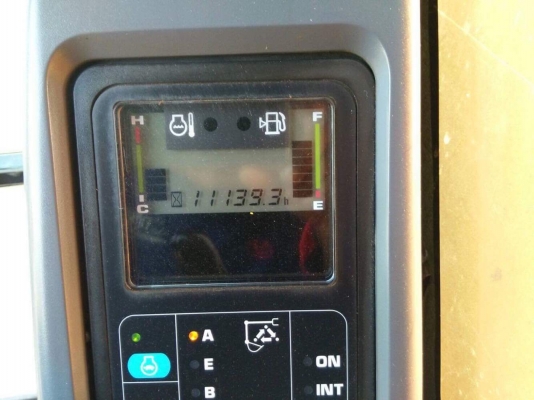 ขาย 1,590,000 KOMATSU pc 200-7 ทำงาน 11,000 ชม. รถสวยเหมือนใหม่ เครื่องดี ปั้มแรง ไฟฟ้าครบ เอวแน่น ช่วงล่างเต็ม เอกสารแจ้งจำหน่าย รถอยู่ นครปฐม 090-772-3710 090-772-3708