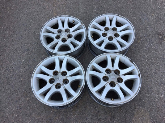 ขายล้อแม็กToyota Tiger D4D ขอบ15 4 วง 5,000 บาท