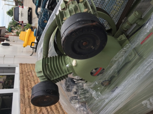 ขายครับ ปั๊มลมใซด์ใหญ่ ขนาด 5แรง/10แรง มือ2สภาพนางฟ้ามาจุติ ขายครับ ปั๊มลมใซด์ใหญ่ ขนาด 5แรง/10แรง มือ2สภาพนางฟ้ามาจุติ