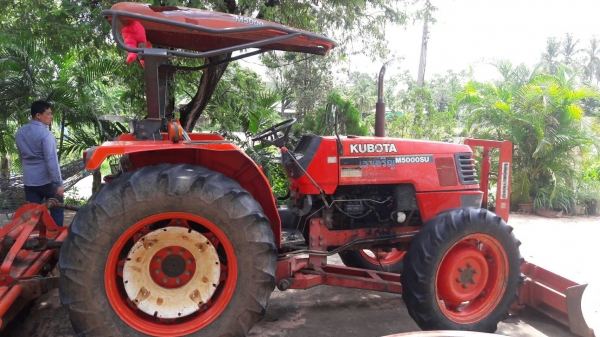 รถไถ M 5000 อุปกร3 ชิ้น พร้อมใช้งาน ปี 52 ราคา 255000 บาท ( ดูรถก่อนต่อคับ ) ดูรถได้ที จ. ศรีสะเกษ ติดต่อทีเบอร์ 098 668-3479 -094 283-9369 คุณ สิทธิ์คับ รถไถ M 5000 อุปกร3 ชิ้น พร้อมใช้งาน ปี 52 ราคา 255000 บาท ( ดูรถก่อนต่อคับ ) ดูรถได้ที จ. ศรีสะเกษ ติดต่อทีเบอร์ 098 668-3479 -094 283-9369 คุณ สิทธิ์คับ