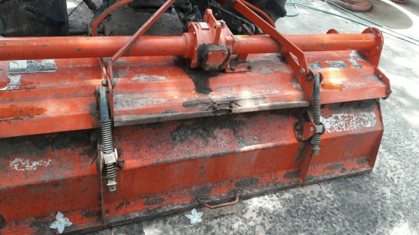 รถไถ M 5000 อุปกร3 ชิ้น พร้อมใช้งาน ปี 52 ราคา 255000 บาท ( ดูรถก่อนต่อคับ ) ดูรถได้ที จ. ศรีสะเกษ ติดต่อทีเบอร์ 098 668-3479 -094 283-9369 คุณ สิทธิ์คับ