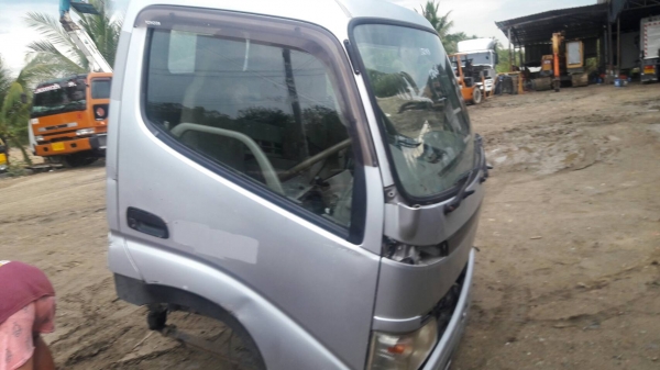 ขายหัวเก๋ง 6 ล้อกลาง TOYOTA DYNA พร้อมคัชซี เก่านอก ขาย57,000 บาท ติดต่อ 089-2619445 ขายหัวเก๋ง 6 ล้อกลาง TOYOTA DYNA พร้อมคัชซี เก่านอก ขาย57,000 บาท ติดต่อ 089-2619445