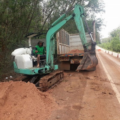 ขายรถแบคโคเล็ก IHI30J มีระบบใบดัน สภาพพร้อมใช้งาน ราคา190,000 สนใจโทร 090-8588220คุณนะ 093-3258446คุณบิว เว็บไซต์ส่วนตัว www.narong2truck.com www.truck.in.th/498 ID: narong498 ID: 09332584461 เพจ Facebook ณรงค์ ซื้อขายรถมือสอง กลุ่ม Facebook ณรงค์ ซื้อขาย