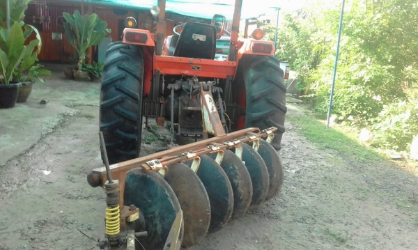 ขายรถไถ M5000 รถสวยสภาพดีมาก อุปกรณ์ครบ ดันหน้า ผานหลัง โรตารี่ เอกสารพร้อมโอน ราคา310,000 สนใจโทร 090-8588220คุณนะ 093-3258446คุณบิว เว็บไซต์ส่วนตัว www.narong2truck.com www.truck.in.th/498 ID: narong498 ID: 09332584461 เพจ Facebook ณรงค์ ซื้อขายรถมือสอง