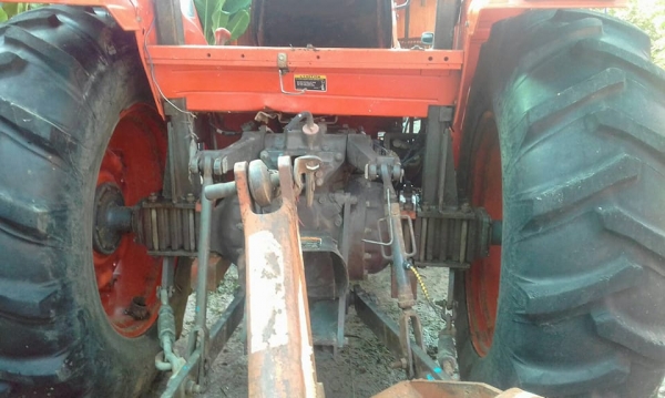 ขายรถไถ M5000 รถสวยสภาพดีมาก อุปกรณ์ครบ ดันหน้า ผานหลัง โรตารี่ เอกสารพร้อมโอน ราคา310,000 สนใจโทร 090-8588220คุณนะ 093-3258446คุณบิว เว็บไซต์ส่วนตัว www.narong2truck.com www.truck.in.th/498 ID: narong498 ID: 09332584461 เพจ Facebook ณรงค์ ซื้อขายรถมือสอง