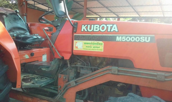 ขายรถไถ M5000 รถสวยสภาพดีมาก อุปกรณ์ครบ ดันหน้า ผานหลัง โรตารี่ เอกสารพร้อมโอน ราคา310,000 สนใจโทร 090-8588220คุณนะ 093-3258446คุณบิว เว็บไซต์ส่วนตัว www.narong2truck.com www.truck.in.th/498 ID: narong498 ID: 09332584461 เพจ Facebook ณรงค์ ซื้อขายรถมือสอง