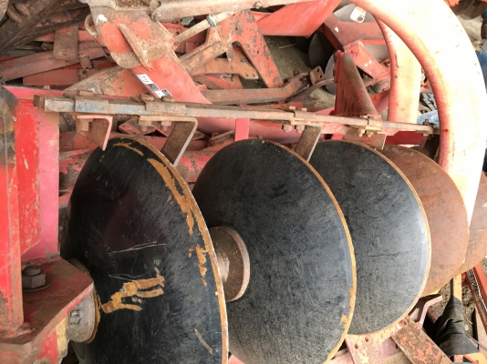 ยันม่า49เดิมๆ. 305000  พ้รอมใช้. อุปกร2ชิ้น. ดันหน้า ผานหลัง