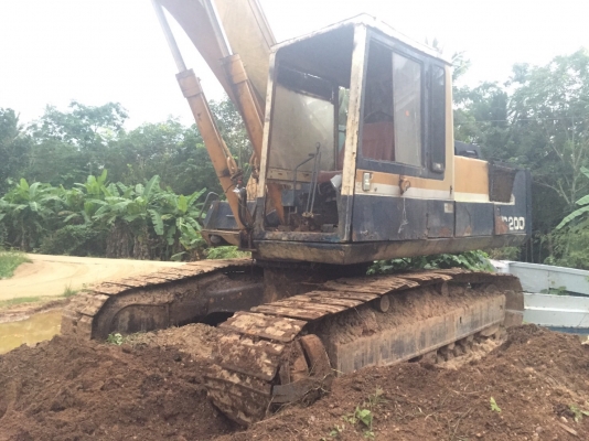 ขายแบคโฮ KOMATSU PC200-3 สภาพดีพร้อมใช้งาน สนใจโทร 081-970-1072 ขายแบคโฮ KOMATSU PC200-3 สภาพดีพร้อมใช้งาน สนใจโทร 081-970-1072