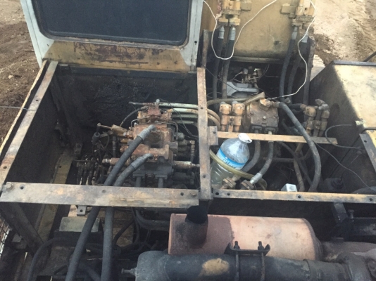 ขายแบคโฮ KOMATSU PC200-3 สภาพดีพร้อมใช้งาน สนใจโทร 081-970-1072