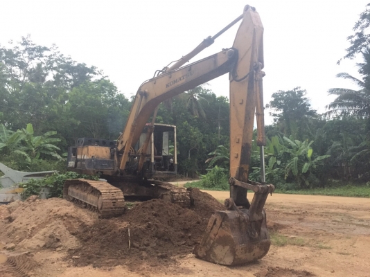 ขายแบคโฮ KOMATSU PC200-3 สภาพดีพร้อมใช้งาน สนใจโทร 081-970-1072 ขายแบคโฮ KOMATSU PC200-3 สภาพดีพร้อมใช้งาน สนใจโทร 081-970-1072