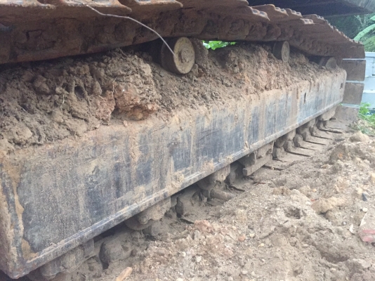 ขายแบคโฮ KOMATSU PC200-3 สภาพดีพร้อมใช้งาน สนใจโทร 081-970-1072