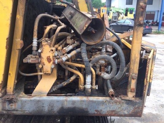 ขายตามสภาพ...PC60-2 เครื่องพัง โซ่ ช่วงล่างได้อยู่ ปั้มดี อุปกรณ์เครื่องอยู่ครบ