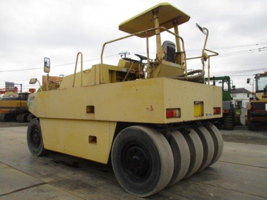 รถบด 9 ล้อยาง SAKAI TS200 นำเข้าจากญี่ปุ่น โทร. 080-6565422 (หนิง)