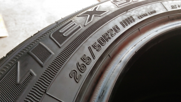 ขายยาง FALKEN JAPAN 265/50/20 สวยๆครับ