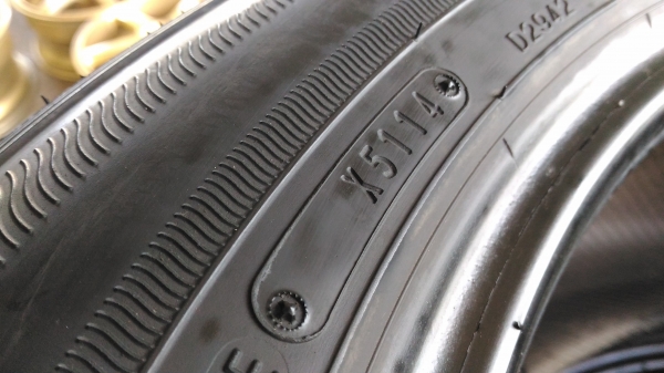 ขายยาง FALKEN JAPAN 265/50/20 สวยๆครับ