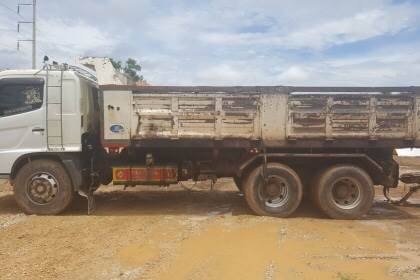 ขาย 1,525,000 บาท รถพ่วงดั้มแม่-ลูก HINO MEGA 260 จดทะเบียนปี 49 เครื่องเดิม JO8C 260 แรงม้า เกียร์เ