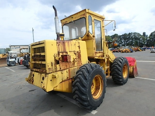 ขายรถตัก ยี่ห้อ KOMATSU รุ่น 510 ขายรถตัก ยี่ห้อ KOMATSU รุ่น 510