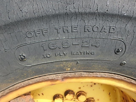 ขายรถตัก ยี่ห้อ KOMATSU รุ่น 510 ขายรถตัก ยี่ห้อ KOMATSU รุ่น 510