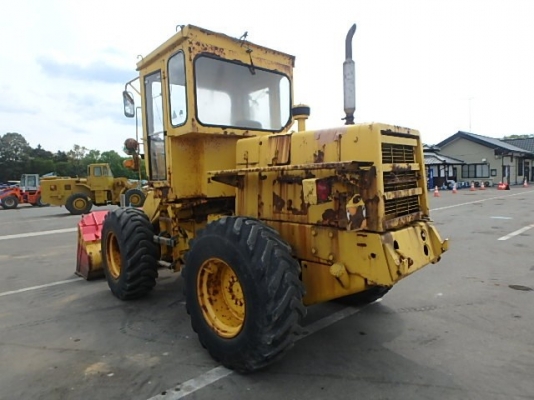 ขายรถตัก ยี่ห้อ KOMATSU รุ่น 510 ขายรถตัก ยี่ห้อ KOMATSU รุ่น 510