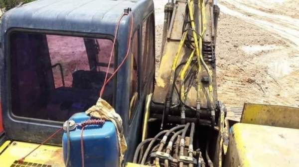 ขาย 465,000 บาท KOBELCO SK200 Mark 3 เครื่องดี  ปั้มแรง โช่หนา เอวแน่น  เอกสารชื้อขาย  รถอยู่ จ.ศรีสะเกษ โทร&amp;ไอดีไลน์ 0610710295