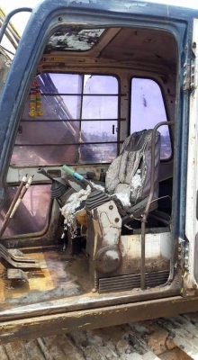 ขาย 465,000 บาท KOBELCO SK200 Mark 3 เครื่องดี  ปั้มแรง โช่หนา เอวแน่น  เอกสารชื้อขาย  รถอยู่ จ.ศรีสะเกษ โทร&amp;ไอดีไลน์ 0610710295