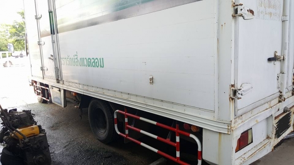 NPR ปี 53แก็ส CNGโรงงาน 130 แรง ตู้แห้งสามบานยาว5.50 รถสวยจัดพร้อมทำงาน NPR ปี 53แก็ส CNGโรงงาน 130 แรง ตู้แห้งสามบานยาว5.50 รถสวยจัดพร้อมทำงาน