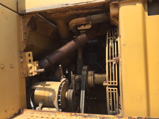 ขายรถตักตีนตะขาบ CAT 953 เอกสารเล่มทะเบียน ปี.58 ระบบการใช้งานได้สมบูรณ์ ผานดันได้ ปุ้งกี้ปิดเปิดได้ ช่วงล้างเต็ม เครื่อง ปั้มดี รถสวย ราคา.550000 สนใจโทร ต่อ.บางนา และ ไอดีลาย รถอยู่โคราช