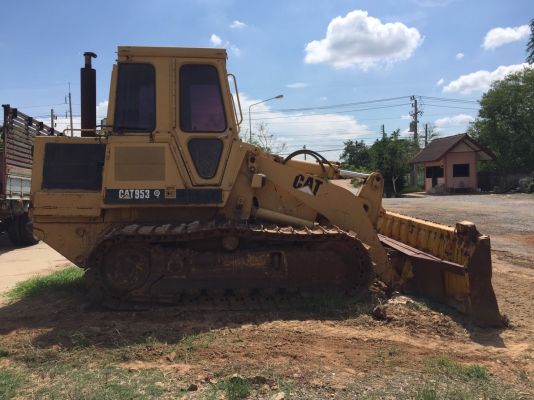 ขายรถตักตีนตะขาบ CAT 953 เอกสารเล่มทะเบียน ปี.58 ระบบการใช้งานได้สมบูรณ์ ผานดันได้ ปุ้งกี้ปิดเปิดได้ ช่วงล้างเต็ม เครื่อง ปั้มดี รถสวย ราคา.550000 สนใจโทร ต่อ.บางนา และ ไอดีลาย รถอยู่โคราช