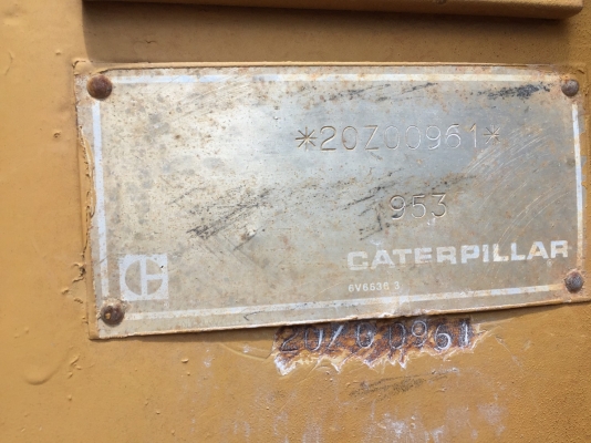 ขายรถตักตีนตะขาบ CAT 953 เอกสารเล่มทะเบียน ปี.58 ระบบการใช้งานได้สมบูรณ์ ผานดันได้ ปุ้งกี้ปิดเปิดได้ ช่วงล้างเต็ม เครื่อง ปั้มดี รถสวย ราคา.550000 สนใจโทร ต่อ.บางนา และ ไอดีลาย รถอยู่โคราช