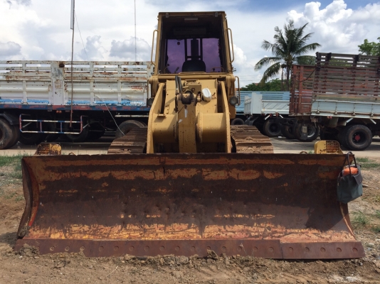 ขายรถตักตีนตะขาบ CAT 953 เอกสารเล่มทะเบียน ปี.58 ระบบการใช้งานได้สมบูรณ์ ผานดันได้ ปุ้งกี้ปิดเปิดได้ ช่วงล้างเต็ม เครื่อง ปั้มดี รถสวย ราคา.550000 สนใจโทร ต่อ.บางนา และ ไอดีลาย รถอยู่โคราช