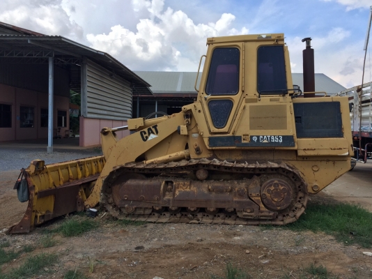 ขายรถตักตีนตะขาบ CAT 953 เอกสารเล่มทะเบียน ปี.58 ระบบการใช้งานได้สมบูรณ์ ผานดันได้ ปุ้งกี้ปิดเปิดได้ ช่วงล้างเต็ม เครื่อง ปั้มดี รถสวย ราคา.550000 สนใจโทร ต่อ.บางนา และ ไอดีลาย รถอยู่โคราช