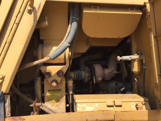 ขายรถตักตีนตะขาบ CAT 953 เอกสารเล่มทะเบียน ปี.58 ระบบการใช้งานได้สมบูรณ์ ผานดันได้ ปุ้งกี้ปิดเปิดได้ ช่วงล้างเต็ม เครื่อง ปั้มดี รถสวย ราคา.550000 สนใจโทร ต่อ.บางนา และ ไอดีลาย รถอยู่โคราช