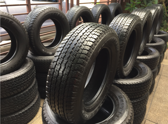 ยางน้องๆป้ายแดง Bridgestone 255 65 17 ปี16 มีให้เลือก10ชุด ดอกเต็ม ไม่มีปะ เนื้อนิ่ม ใช้กันยาว ราคาไม่แพง
