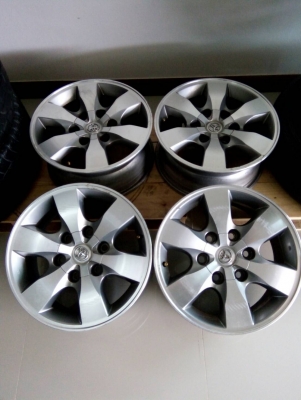 แม็กวีโก้ขอบ16 พร้อมยางคูเปอร์ AT3 265/70R16