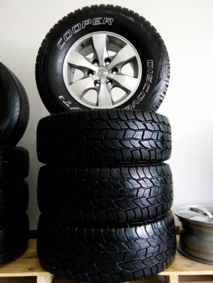 แม็กวีโก้ขอบ16 พร้อมยางคูเปอร์ AT3 265/70R16
