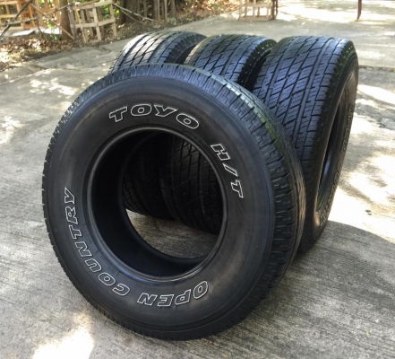 ยางToyo H/T 265/70/16 ผลิตMade in japan สภาพใหม่มาก ดอกเต็มๆ ไม่เคยปะ ไร้ตำหนิใดๆ