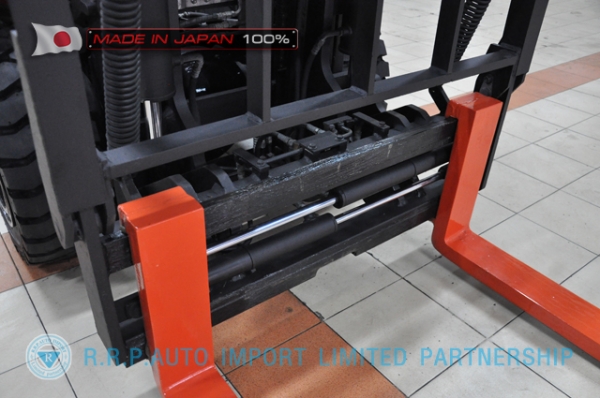 ขายรถโฟล์คลิฟท์มือสอง TOYOTA รุ่น 8FD30-31249 นำเข้าจากประเทศญี่ปุ่น 100\% ไม่เคยใช้งานในไทย