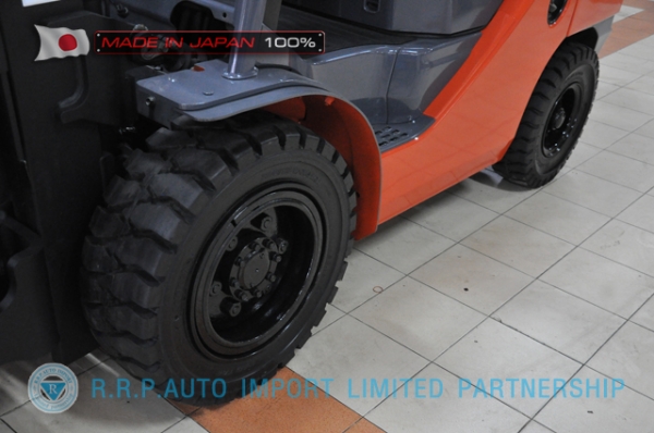 ขายรถโฟล์คลิฟท์มือสอง TOYOTA รุ่น 8FD30-31249 นำเข้าจากประเทศญี่ปุ่น 100\% ไม่เคยใช้งานในไทย