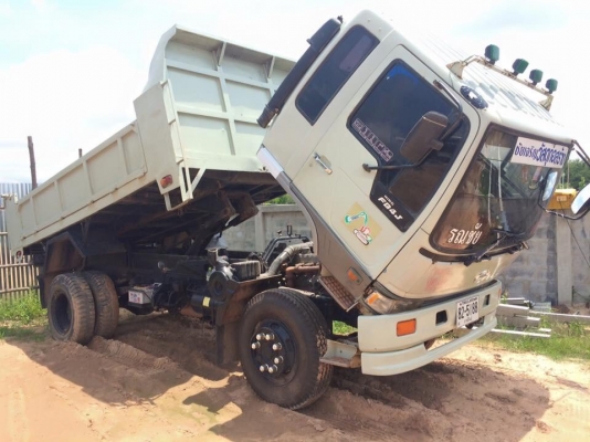 ขาย 6ล้อ Hino สิงไฮเทค 195 แรง เดิมๆ สวยๆ